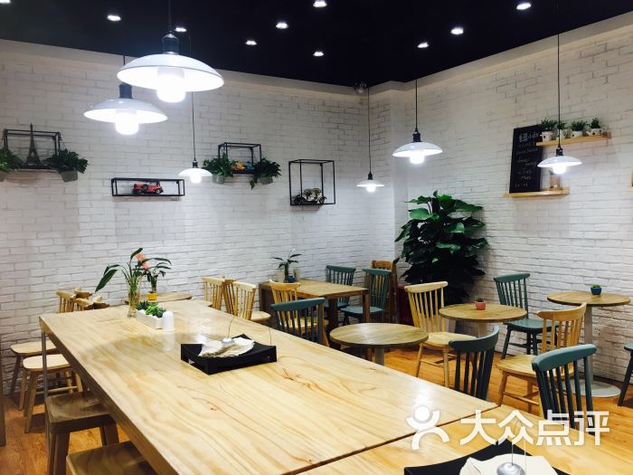绿小甜主食&沙拉轻食餐厅(朝阳万达店)图片 - 第1张