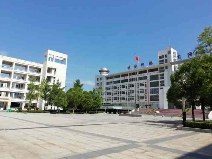 天门中学-"百年天中 是我最爱的母校呀~在我入学之前.