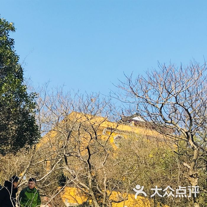 灵岩山风景区