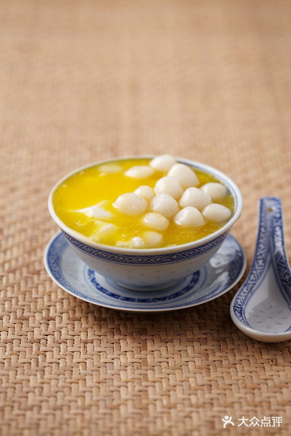 芒汁白圆子杏仁豆腐