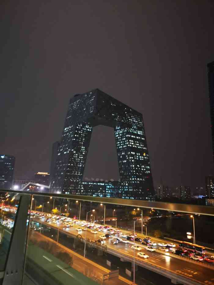中央电视台-"一直以来对央视的这座建筑都非常喜欢,.