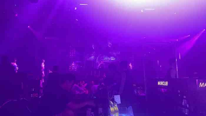 mask night club-"酒吧位于江北九街,全部都是酒吧,多