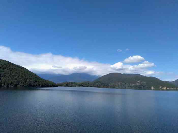 彝海-"彝海结盟景区体验不错,有红色文化,自然风."