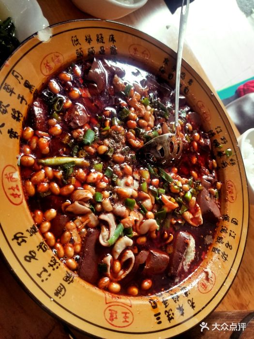 大口巴肥肠血旺肥肠血旺图片