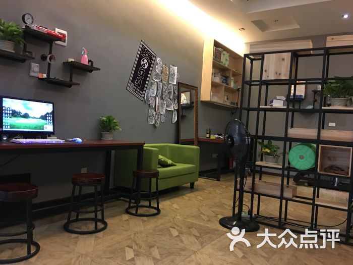 魅绣纹身工作室店内环境图片 - 第2张