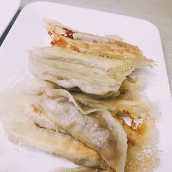 德信体育合肥市蜀山区：这家“小哥餐厅” 暖心更暖“新”