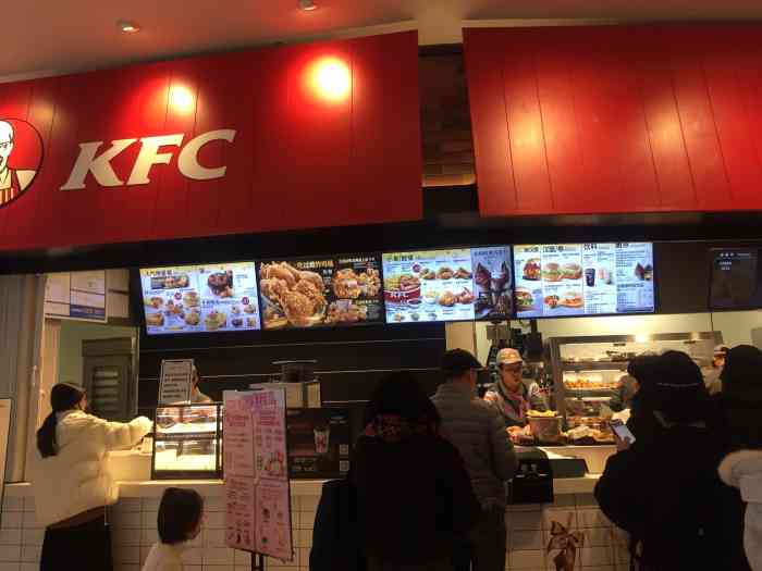 肯德基(滨江宝龙店)-"晚上在滨江宝龙城市广场商圈的.