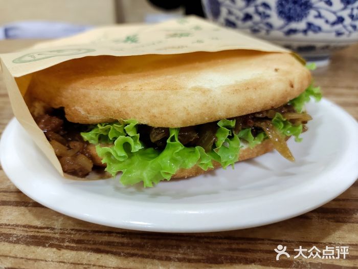 大西北牛肉面(安隆街店)肉夹馍图片