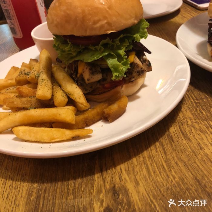 skybar&grill鸡肉汉堡图片 - 第150张