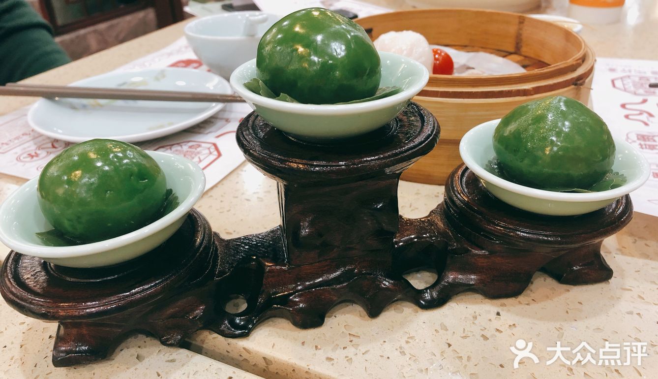 早上九点半到的,十点钟开始营业,已经有人在排队了