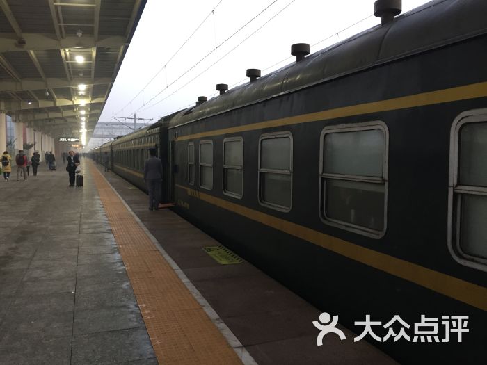 盘锦火车站站台图片 - 第4张