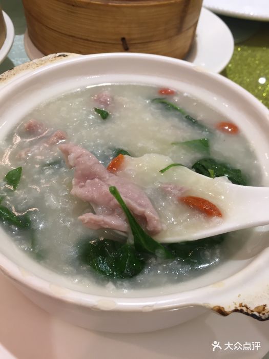 老广新意(万达店)枸杞猪肝瘦肉粥图片