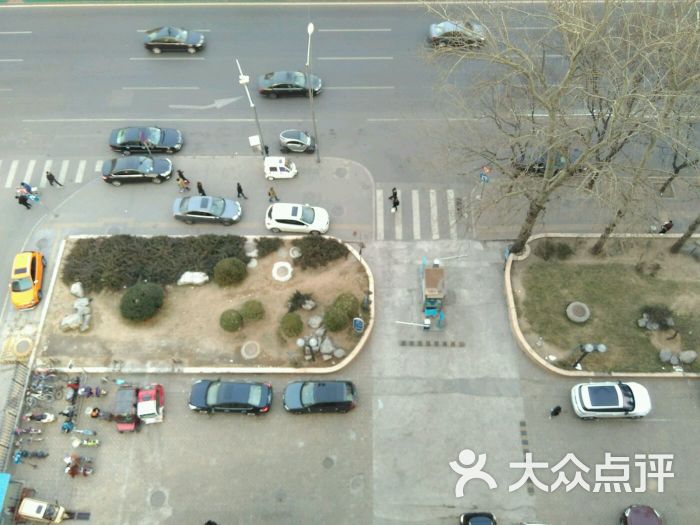新时代证券大厦停车场-图片-北京爱车