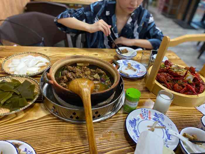 屯昌枫木香草鸭炭炉火锅(华繁路店"我的妈呀,绝对要回头!