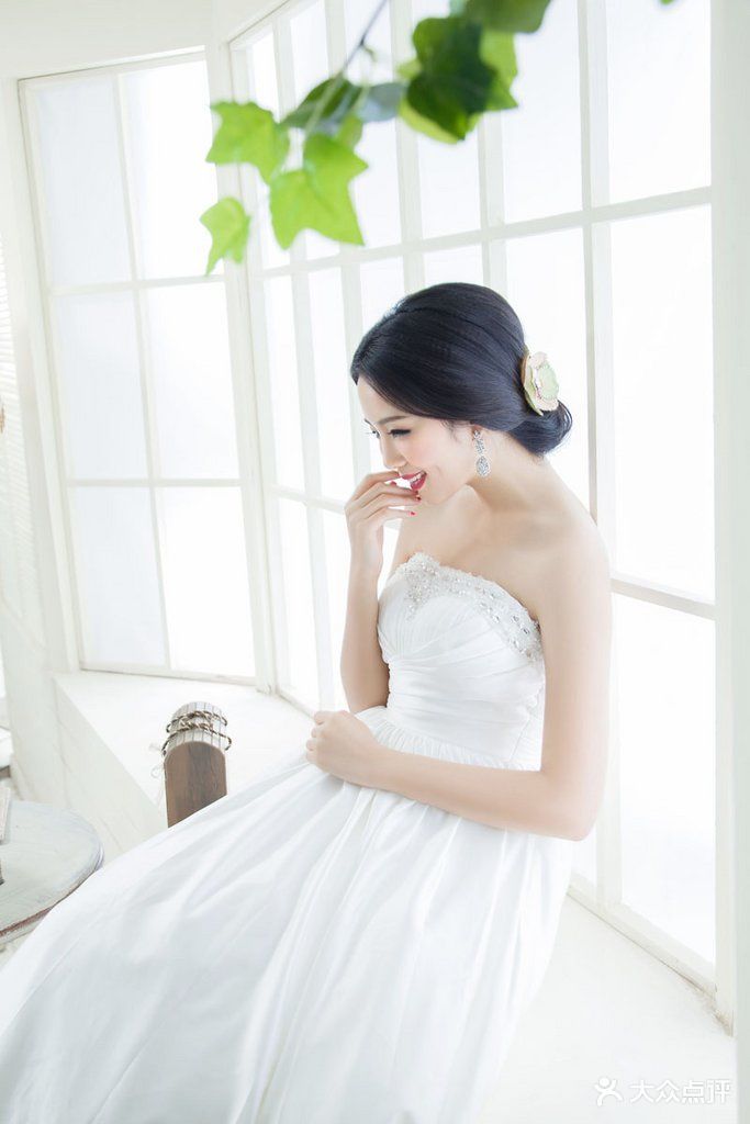 凯里薇薇新娘婚纱摄影