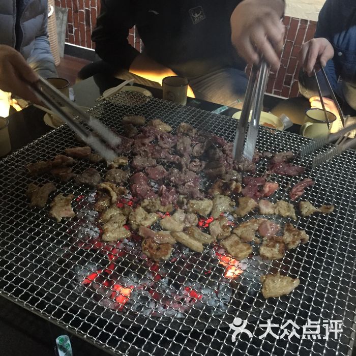 梦火塘云南主题烧烤餐厅