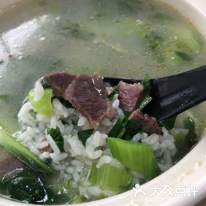 弄堂口牛蛙面砂锅粥洋盘菜牛肉咸泡饭图片 - 第1张