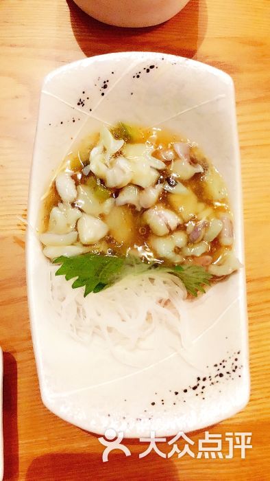 这家店就在宝龙广场南边,澳门街南入口,位.-锦