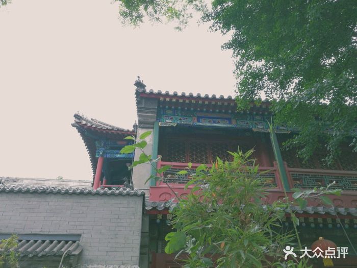 牛街附近一个比较闻名的寺。第一次去没有注