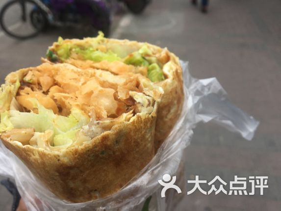 德信娱乐在佛山打拼30年的“牛仔布女王”把900万都拿来做善事了！