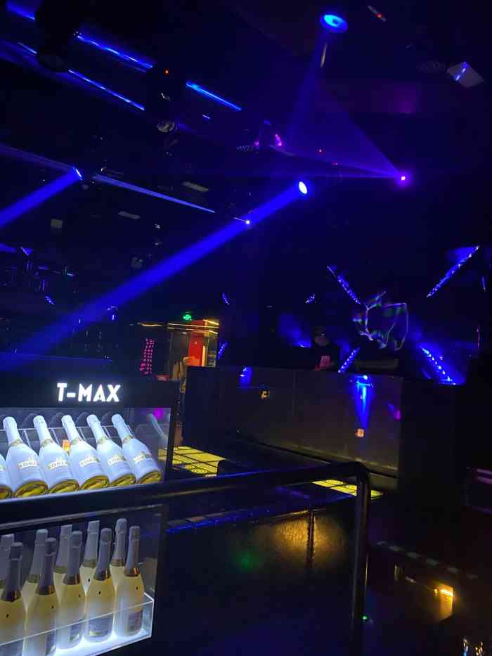 t-max club 音乐酒吧(1912曼度店)-"感谢大众给的机会,中了个霸王餐