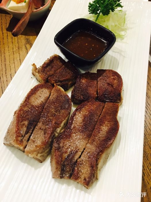 黑椒香煎厚牛舌