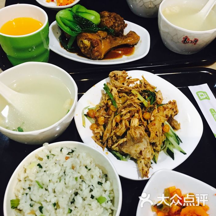 高八斗一个吃菜饭的地方