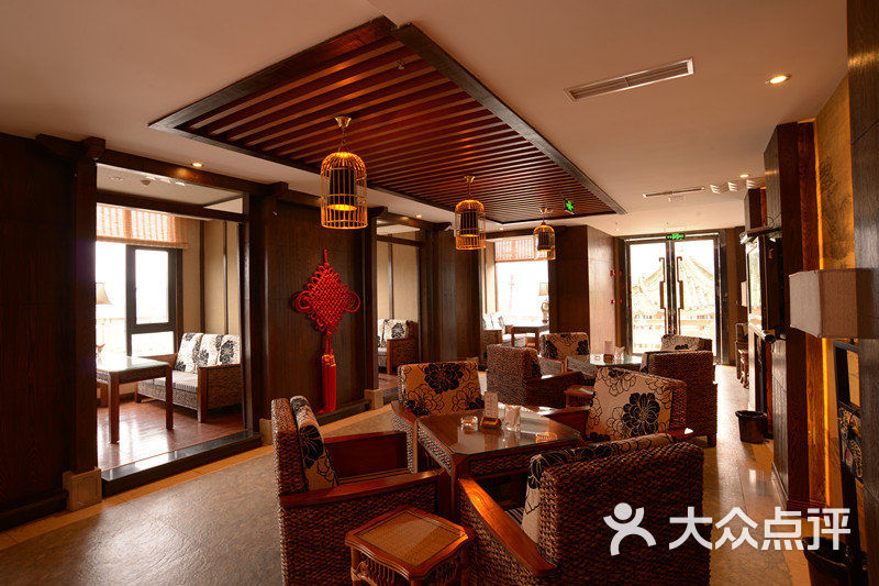 凤冠酒店停车信息,停车费-旺苍县-大众点评网