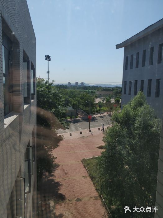 山东财经大学圣井校区(圣井校区)图片