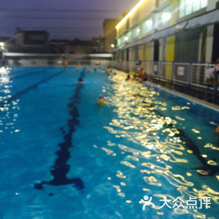 荆州市体校恒温游泳馆图片 - 第2张