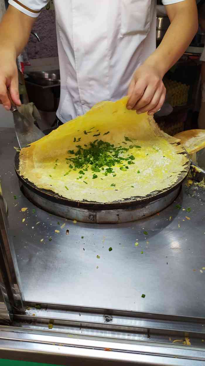 宋大姐正宗山东杂粮煎饼-"夫妻店应该[爱] 同事推荐的一家早餐店.
