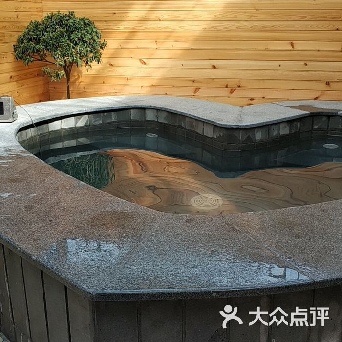 红谷温泉