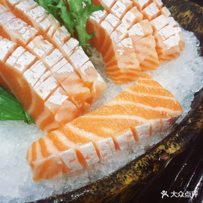 三文鱼腩刺身