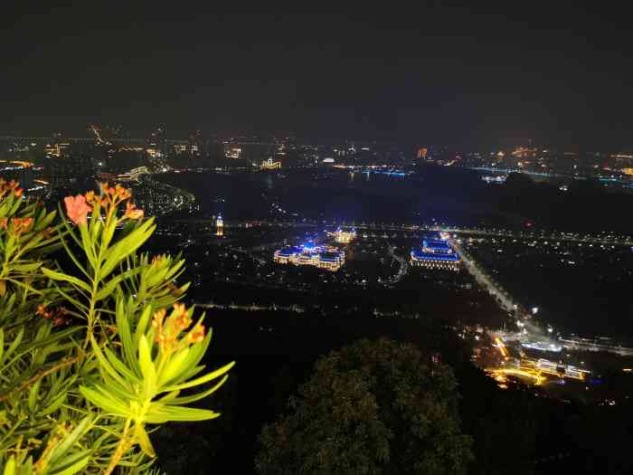 肇庆将军山旅游风景区-"将军山位于广东省肇庆市北郊