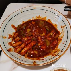 urumqi辣风芹新疆料理(长寿路店)的酱香鸡肉炒年糕爆辣好不好吃?