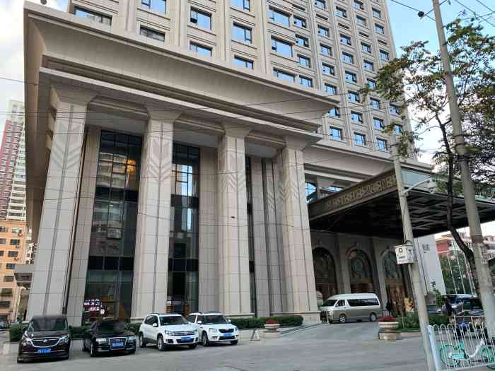 长城建国饭店-珍味中餐厅-"最推荐的是榴莲酥.现做的