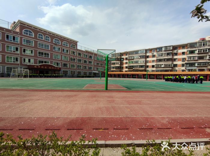西固区福利路第一小学图片
