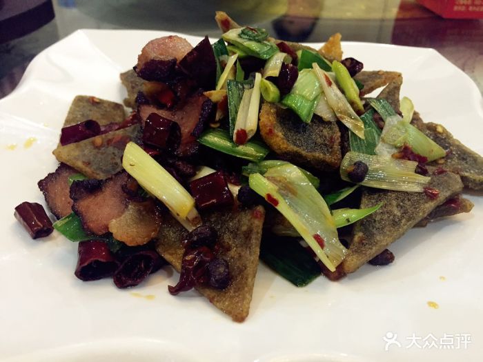 蕨粑炒腊肉