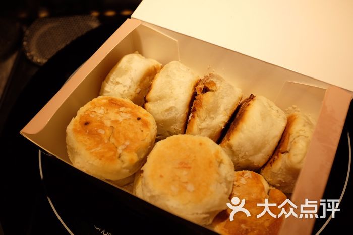 光明邨大酒家(淮海中路总店)鲜肉月饼图片 - 第256张