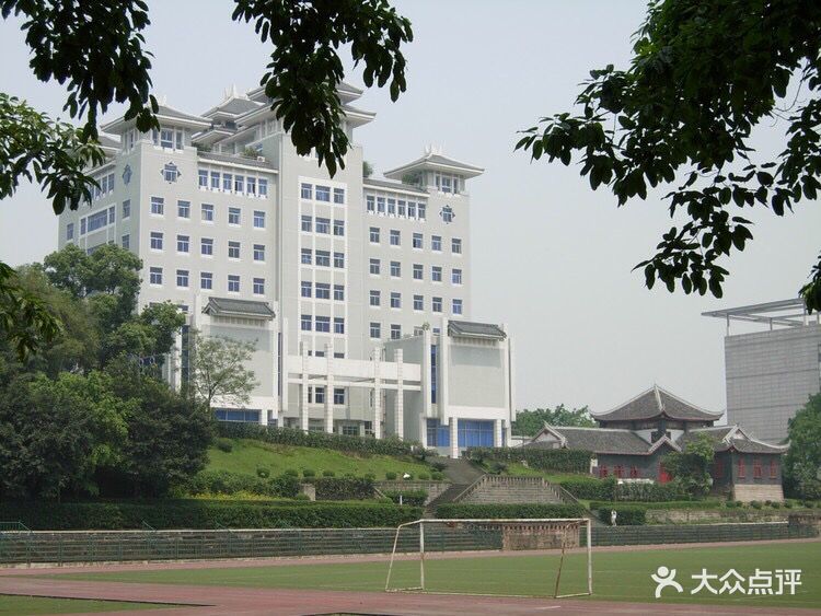 重庆大学(虎溪校区)图片