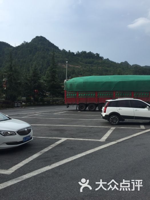 清平服务区停车场图片 第2张