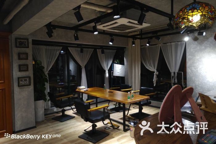 创星复古油头馆(太古里店)图片 - 第2张
