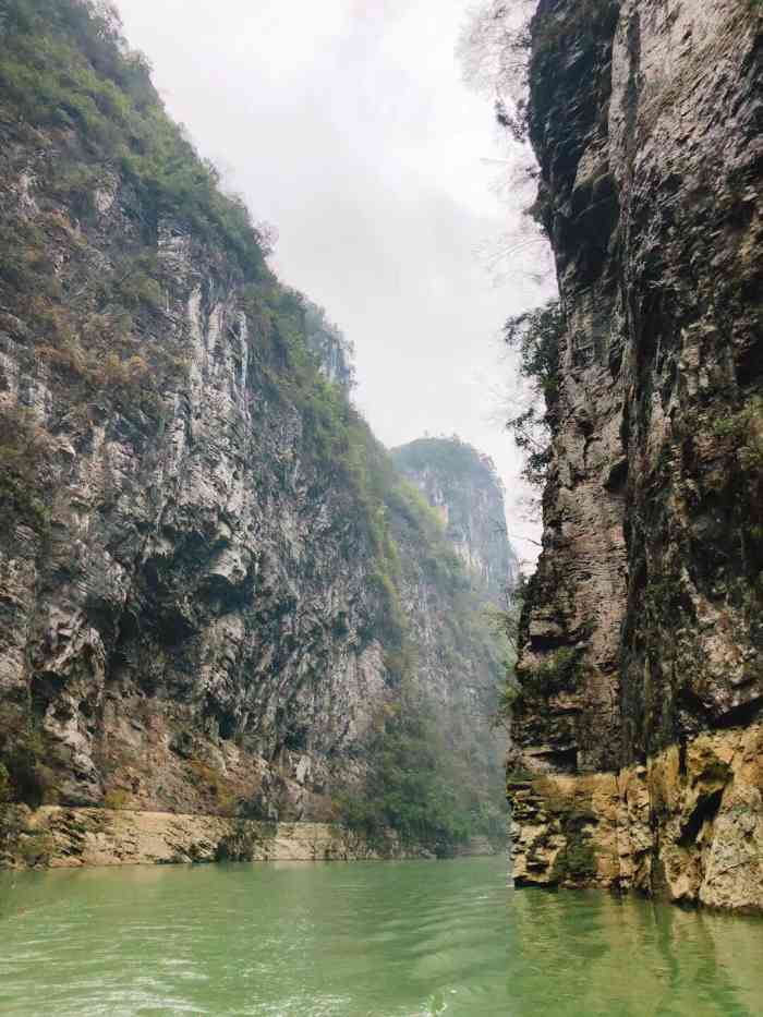 阿蓬江神龟峡景区