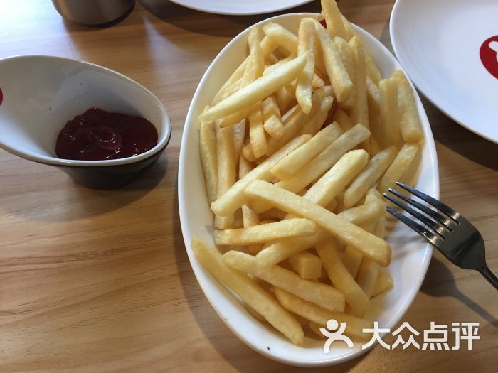 the frypan韩国炸鸡和啤酒大份薯条图片 - 第280张