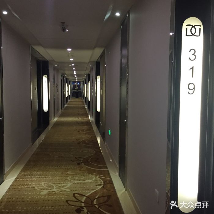 台湾人开的宾馆服务是一个大写的好字。干净