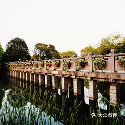 公园/广场  余姚市其他  泗门 汝湖公园泗门镇的小公园,当地的人会来