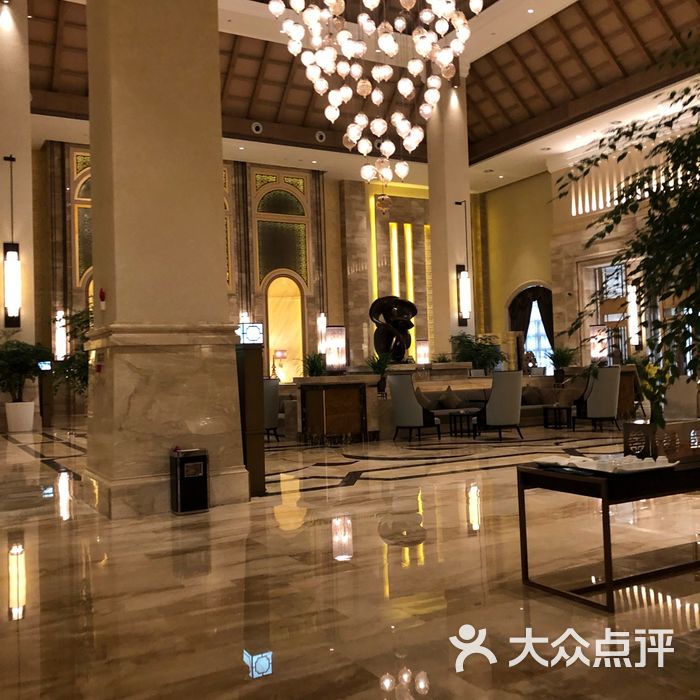 巴中费尔顿凯莱大酒店