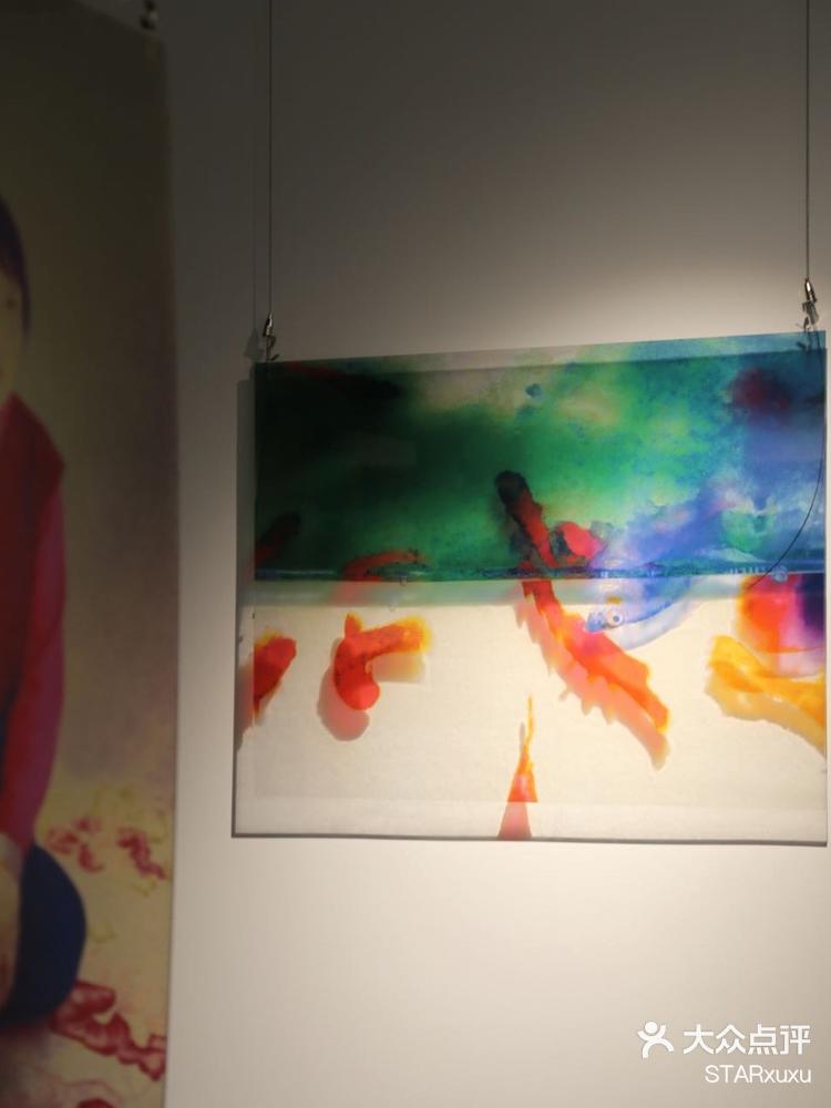 光彩陆离的意思_光彩陆离的近义词|反义词_光彩陆离造句例句