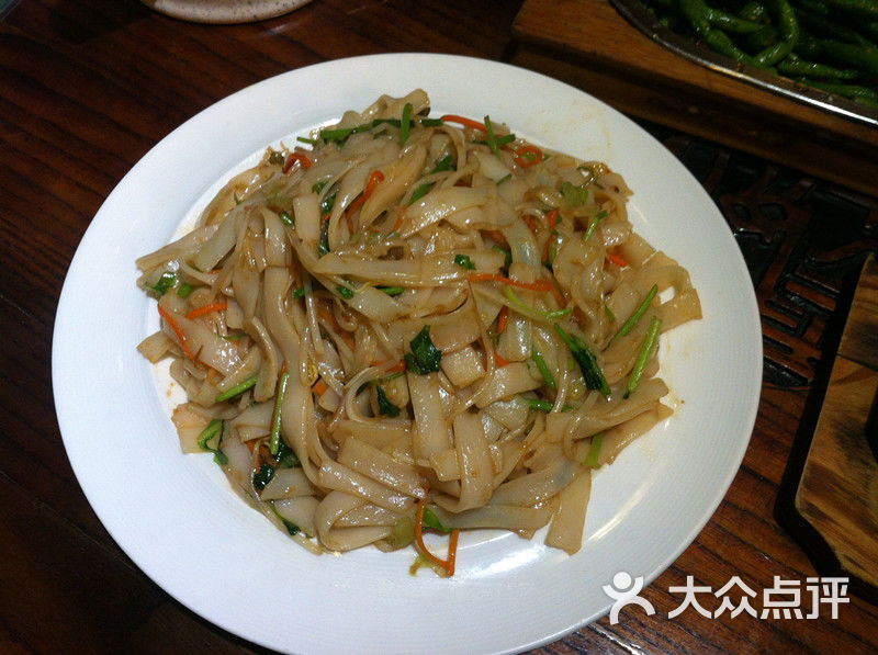 素炒河粉