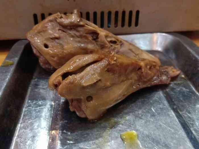 头头食道鸭脑壳(沙井店)-"这里,停车非常方便,是沙井的宵夜圣地,这.
